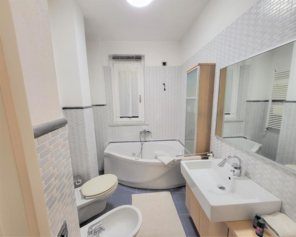 Il Viale Apartman Massa Szoba fotó