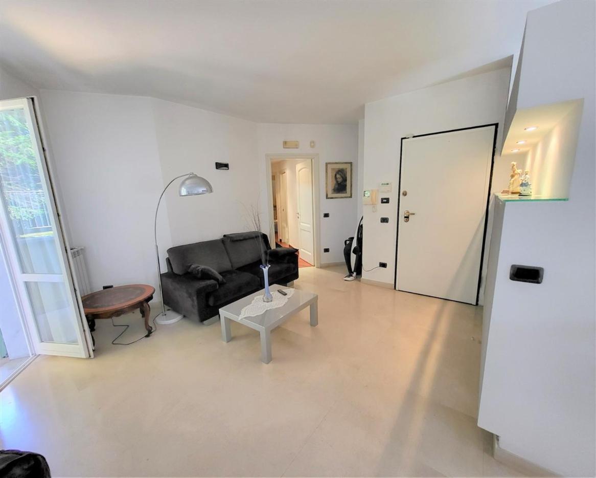 Il Viale Apartman Massa Szoba fotó